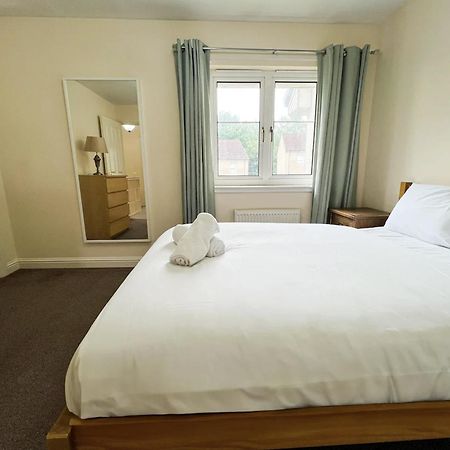 Glasgow Central - Entire House - Free Parking , Free Super Fast Wifi , Private Garden & Parking Security Luaran gambar