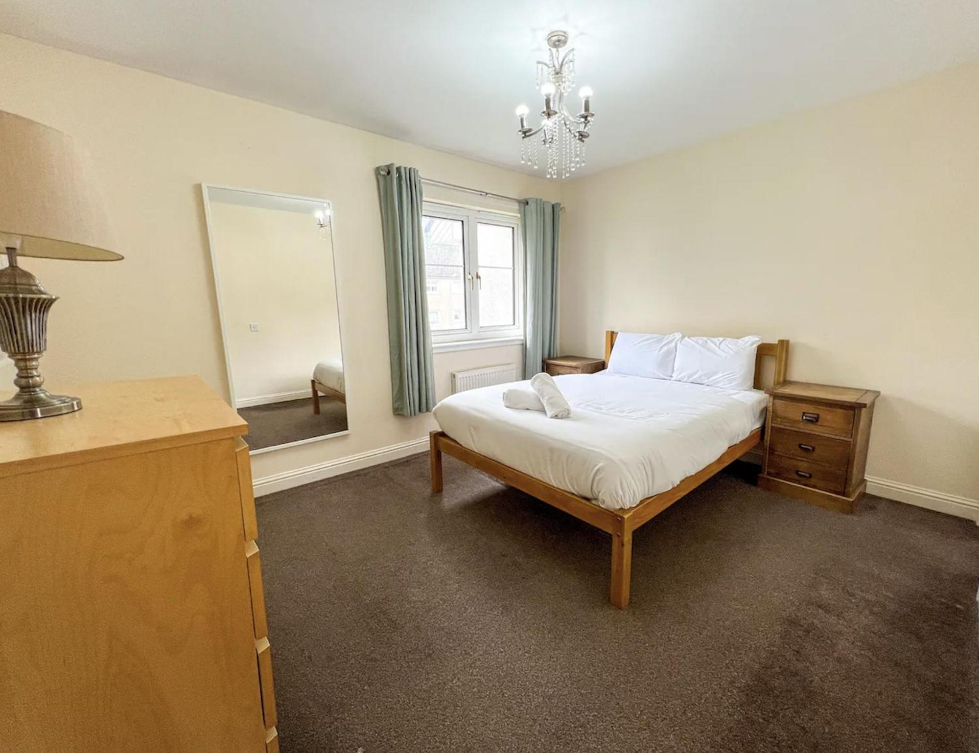 Glasgow Central - Entire House - Free Parking , Free Super Fast Wifi , Private Garden & Parking Security Luaran gambar