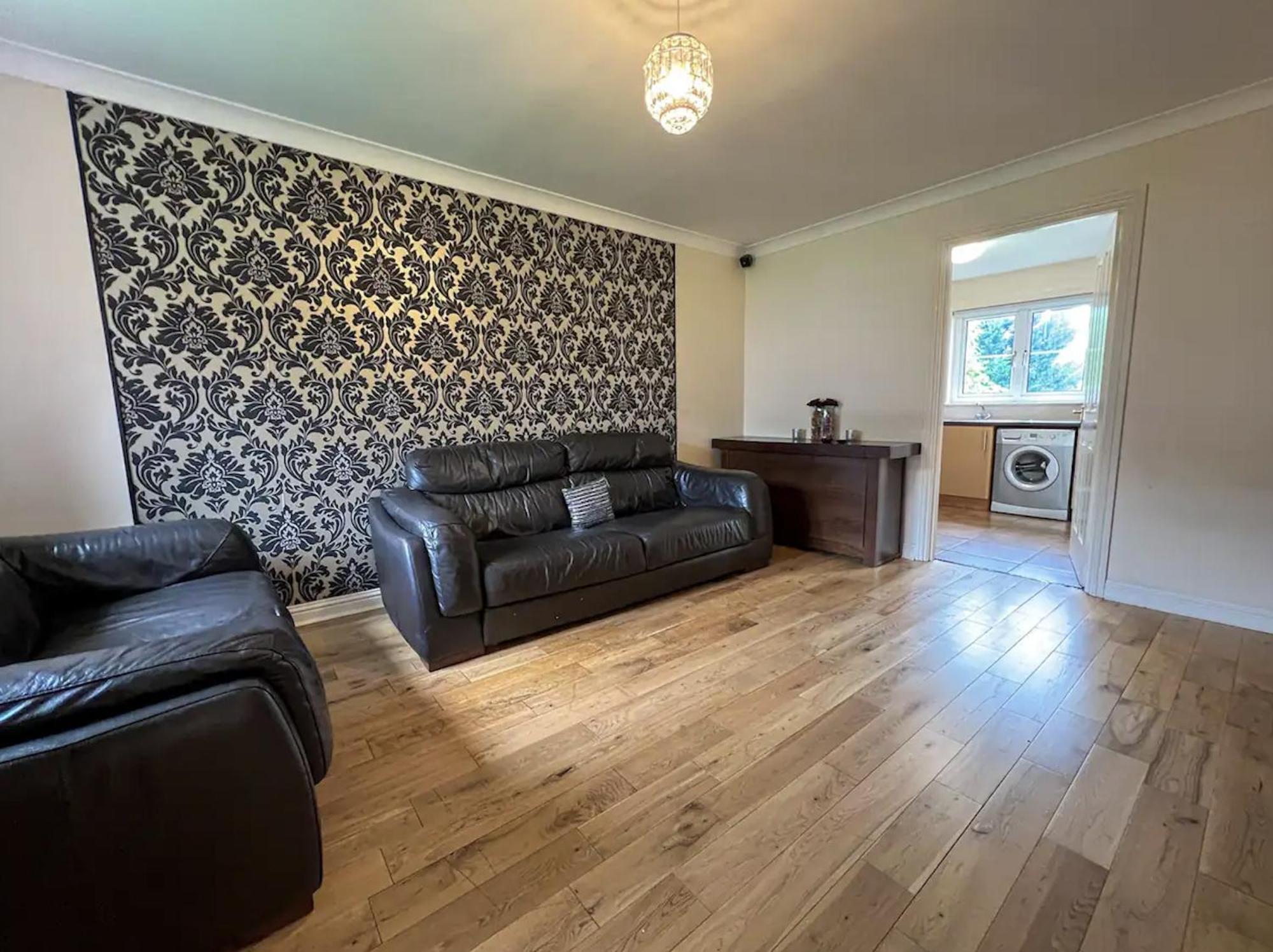 Glasgow Central - Entire House - Free Parking , Free Super Fast Wifi , Private Garden & Parking Security Luaran gambar