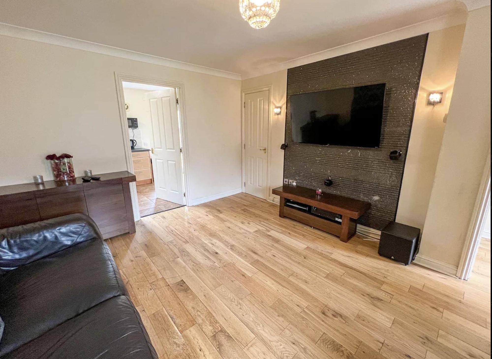 Glasgow Central - Entire House - Free Parking , Free Super Fast Wifi , Private Garden & Parking Security Luaran gambar